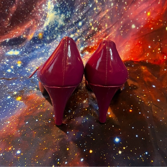 Vintage Pink & Gold Faux Snakeskin Heels - Picture 11 of 13